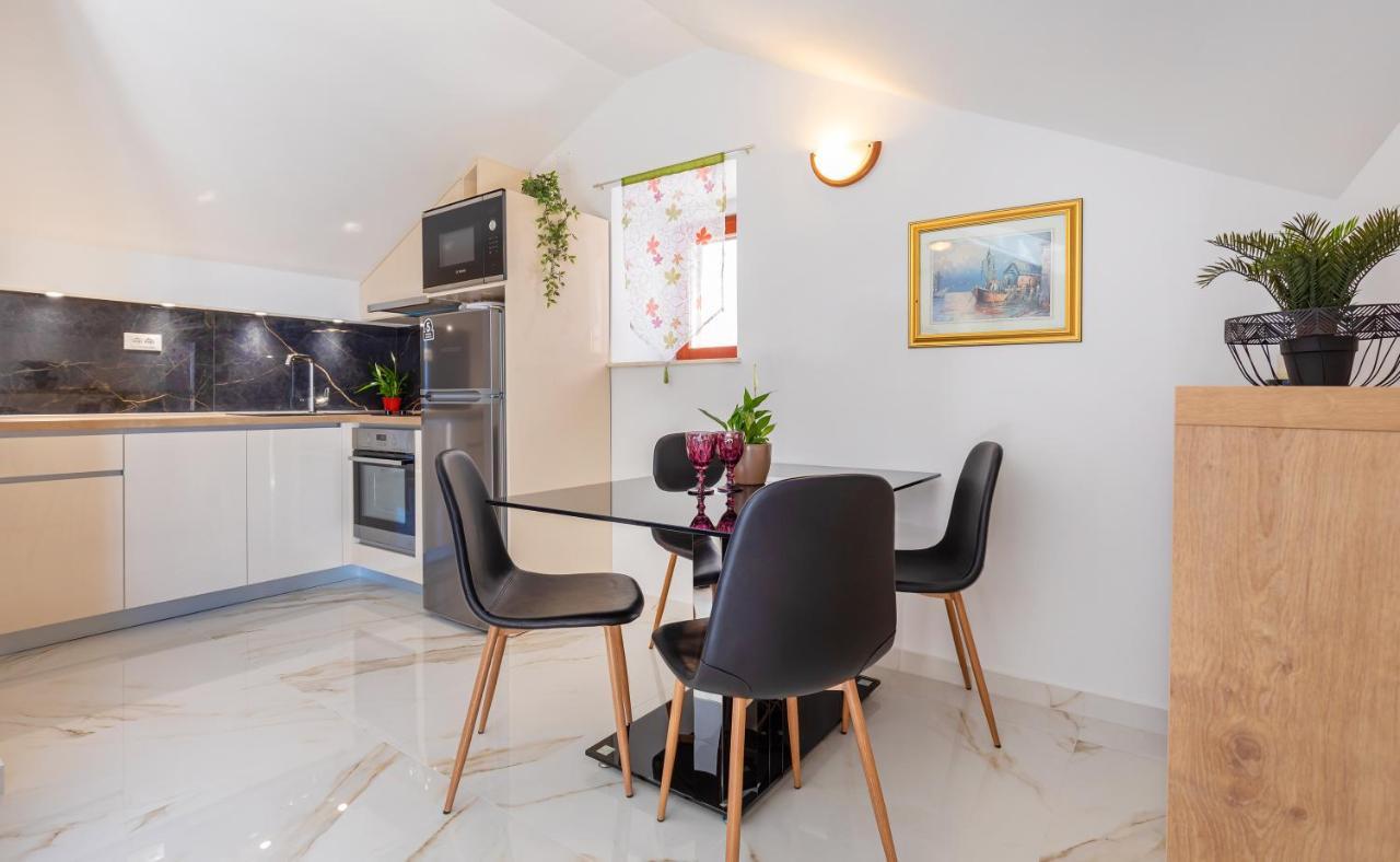 Villa Ana Apartments مْليني المظهر الخارجي الصورة
